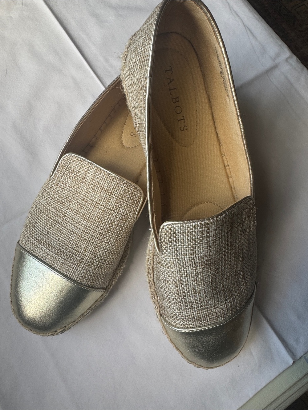 Talbots espadrilles raffia look with gold tone toe detail.  Excellent! 8